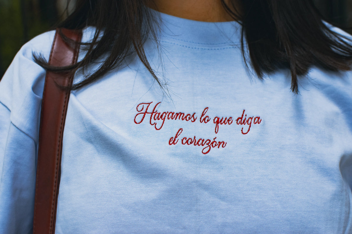 Camiseta Boxy Hagamos lo que diga el corazón