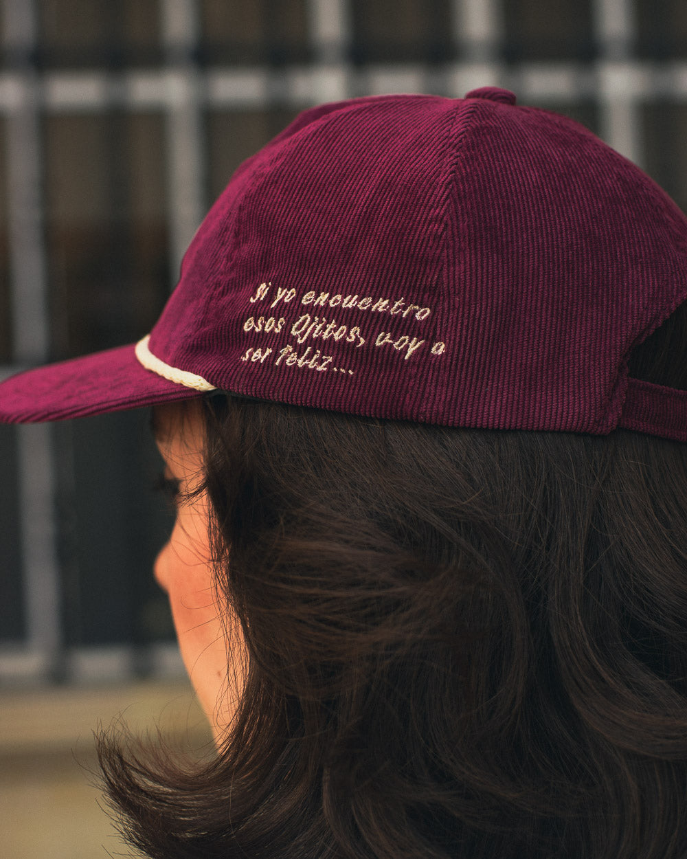 Gorra Ojitos Negros
